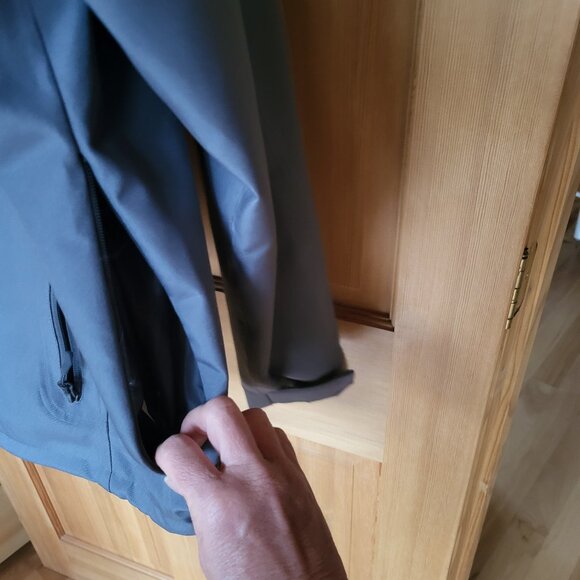 Rivers West Men's CCW waterproof jacket, size XL in grey (with blue undertone) - Picture 4 of 7